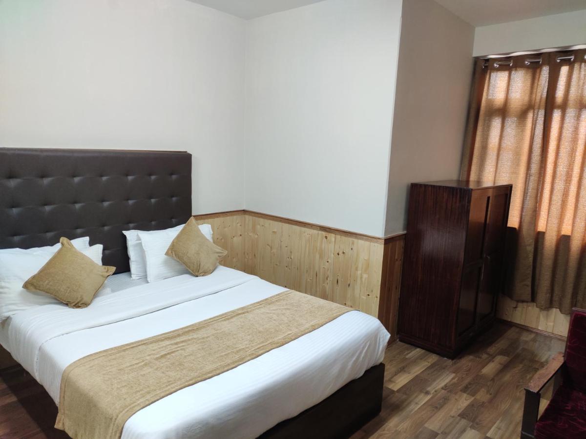 Hotel Zambala Gangtok Bagian luar foto